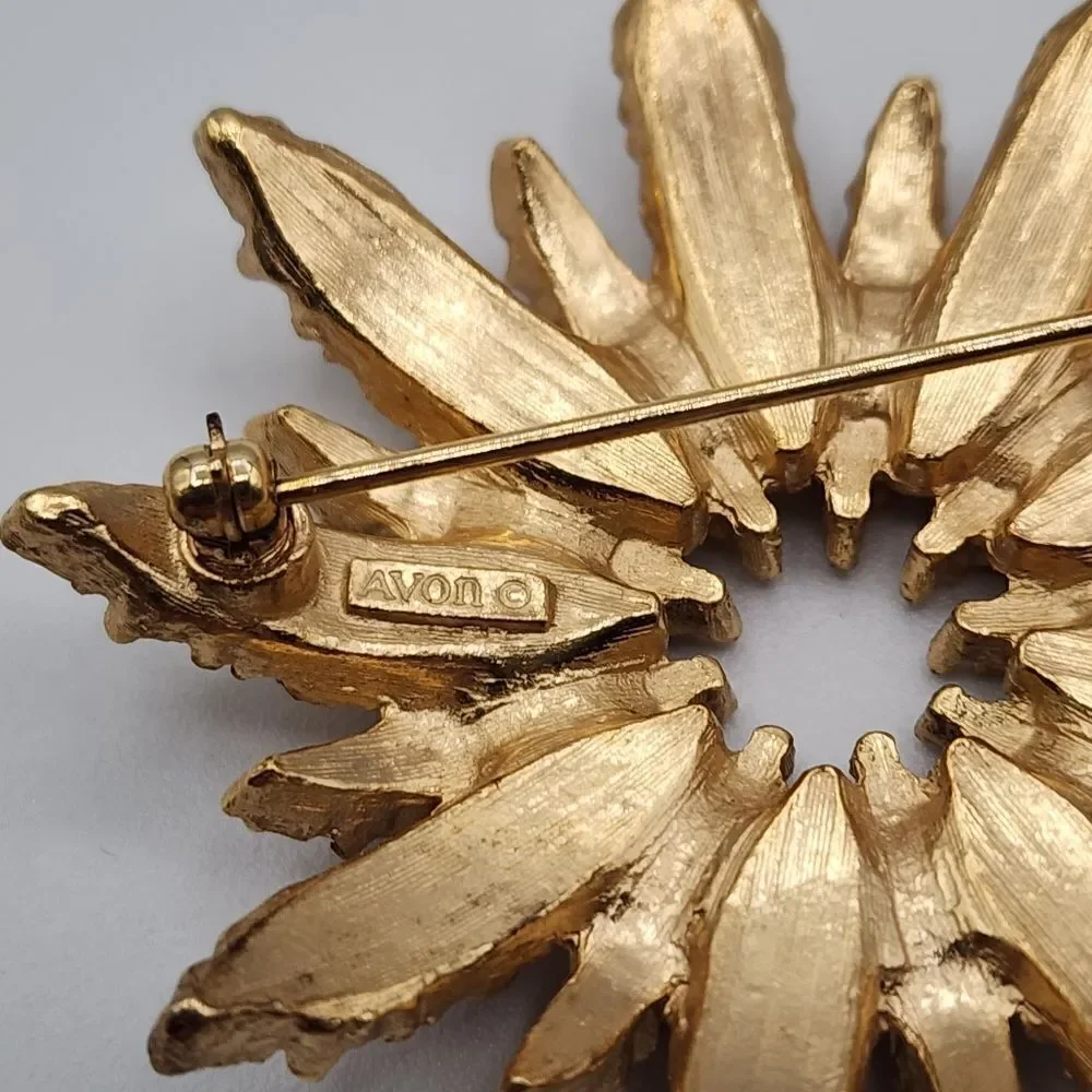 Avon 1970's Starburst brooch